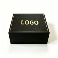 Boîte cadeau portable haut de gamme personnalisable avec fermeture magnétique, revêtement UV et motif floral en relief pour emballage d'anniversaire ou de fêtes