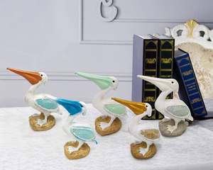 Hars Pelikaan Goud Vogel Op Een Steen Met Glazen Vleugels Beeld Beeldjes - Product Image 6