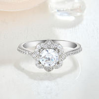Bague de fiançailles Halo fleurie en argent sterling 925 avec pierres pavées latérales, alliance de mariage à coupe ronde, bague de promesse pour femme