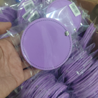 Vente directe usine : Miroir de poche thématique en cuir PU, motifs personnalisables, portable, cadeaux publicitaires promotionnels