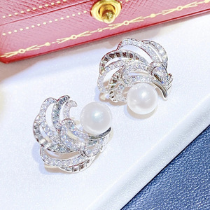 Orecchini a Perno di Forma Irregolare per Donne, Design Elegante per Serate e Uso Quotidiano - Product Image 6