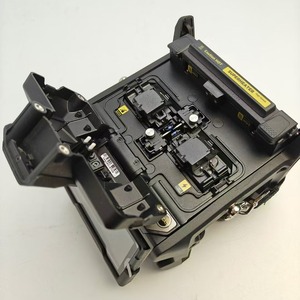 เครื่องเชื่อมต่อใยแก้วนำแสง Yinuo IFS-36 แบบแกนเดี่ยว เชื่อมต่อได้ภายใน 4 วินาที สำหรับอุปกรณ์โทรคมนาคม - Product Image 4