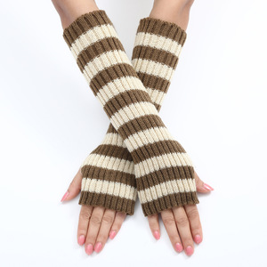 Femmes 30 longues rayures colorées à la mode <span class=keywords><strong>mi</strong></span>-longueur sans doigts <span class=keywords><strong>gants</strong></span> acryliques pour automne hiver nouveau Style bras décontracté - Product Image 4
