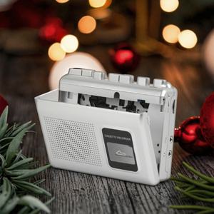 Reproductor de Casetes Vintage de Marca Personalizada, Reproductor de Casetes de Audio Portátil Retro, Walkman con Altavoz, Conector de Alimentación USB Tipo C - Product Image 3