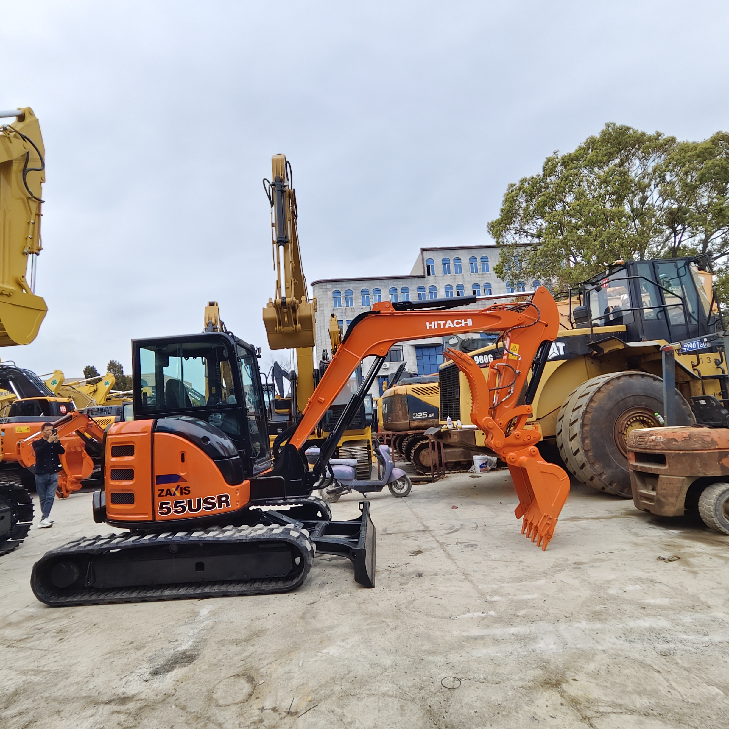 Hitachi 55 - Quality Used Mini Excavators for Sale