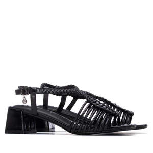 Sandales à talons pour femme Xti, noires, talon de 5 cm, taille 39, design à lanières - Product Image 4