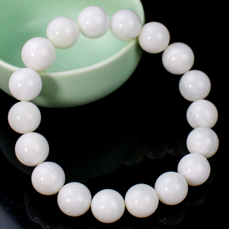 Approximately 11mm in diameter, 18 pieces