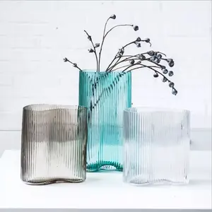 Grosir Desain Bergaris Vas Kaca Modern Terbaru Desain Modern Seni Daur Ulang Vas Kaca Bergaris untuk Dekorasi Rumah Vas Lantai