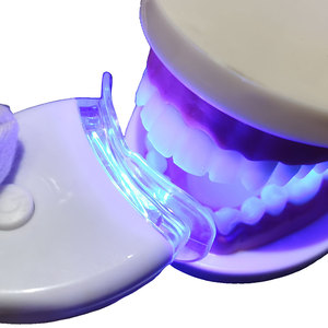 Kit de Blanqueamiento Dental Bluebay con Luz Láser Ultravioleta LED Azul, Herramienta Multiusos de Grado Alimenticio con Accesorios - Product Image 3