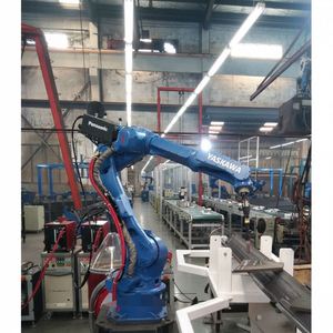 Robot Yaskawa Motoman AR1440 haute précision à 6 axes pour le soudage à l'arc, applications automobiles en aluminium - Product Image 1