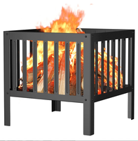 Nouvel Arrivage Brasero en Métal Découpé au Laser, Motif Dragon Noir de l'Art du Feu, avec Motifs Carrés et Découpes en Forme de Cœur, pour le Thème de l'Art du Feu et des Histoires Familiales, aux Yeux Lumineux