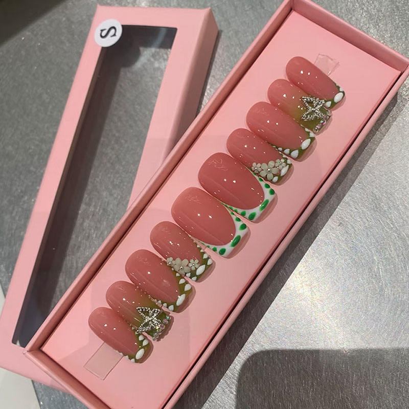 Customizable Short Almond French Tip Luxury Gel Press Nails Soft Golden Design Handmade Fake False Nails for Finger Wholesale