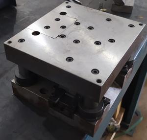 Moule de presse à clip en acier, précision industrielle, outils de poinçonnage en métal de haute qualité - Product Image 2