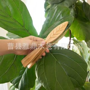 Limpiador de hojas portátil de madera, cepillo de madera maciza para limpieza del hogar, material de bambú - Product Image 1