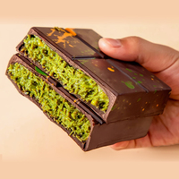 Chocolat au Pesto de Pistache OEM de Dubaï, Vente en Gros Personnalisée, Friandises Exotiques Artisanales, Chocolat Halal Végétarien et Célèbre au Kataïfi