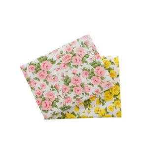 Vente en gros doux au toucher 100% coton imprimé avec des imprimés de fleurs roses