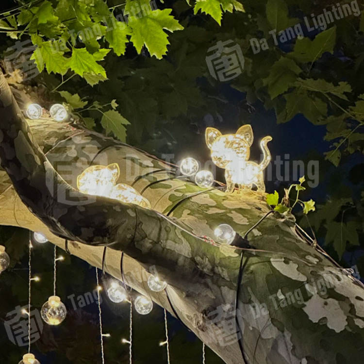 สีขาวอบอุ่น