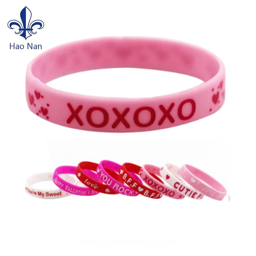 Personalized Rubber Luminous Custom Logo Bracelet Wristband Silicone Bracelet Suitable for Multiple Crowds of Sizes