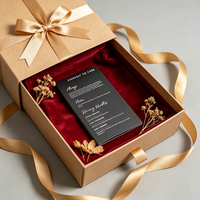 Cartes d'instructions d'entretien personnalisées au design minimaliste, imprimées en noir et argent avec finition dorée