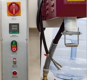 Machine à repasser à vapeur automatique pour sacs et chaussures en cuir - Équipement de fabrication de chaussures avec fonction de lissage des plis - Product Image 4