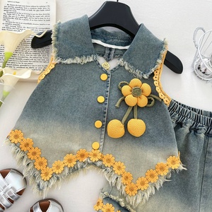 Ensemble deux pièces pour filles, veste en jean sans manches avec nœud en fleurs 3D et short en dentelle, tenue d'été pour enfants - Product Image 3