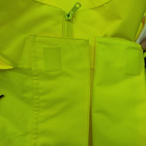 แจ็กเก็ตกันฝนผ้าโพลีเอสเตอร์กันน้ำมองเห็นได้ชัดเจนปรับแต่งโลโก้ได้ - Product Image 6