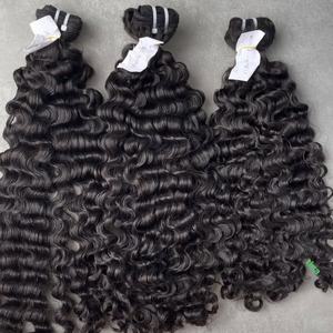 Spedizione Rapida, Ciocche di <span class=keywords><strong>Capelli</strong></span> Umani Grezzi, <span class=keywords><strong>Capelli</strong></span> Indiani Ricci, <span class=keywords><strong>Capelli</strong></span> Vietnamiti Grezzi, <span class=keywords><strong>Capelli</strong></span> Birmani Ricci, Estensioni di <span class=keywords><strong>Capelli</strong></span> <span class=keywords><strong>Naturali</strong></span> Ondulati Cambogiani - Product Image 1