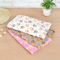 Nouvelle arrivée : Couverture pour animaux de compagnie toute l'année, en fourrure corail chaude, avec empreintes de pattes de chien, matelas doux en peluche pour chat et chien