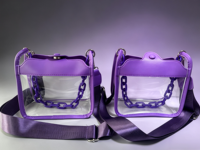 Sac bandoulière transparent en PVC violet avec chaîne, approuvé pour les stades, sac messager transparent avec sangle réglable