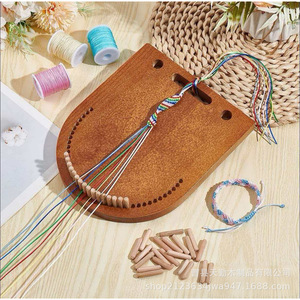 Outil de tissage de bracelet en bois, forme de cœur, bois massif, kit de fournitures pour la fabrication de bijoux DIY, pour la création de bracelets - Product Image 1