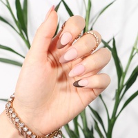 Faux-ongles artificiels en amande moyenne Offre Spéciale, accessoire pour Salon de beauté, design français mat