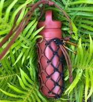 Porte-bouteille d'eau unique avec nœuds, sac de survie, cordon en strass, porte-téléphone en macramé scintillant avec mousqueton pour le camping
