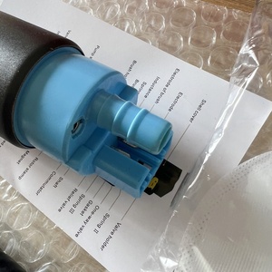 Pompe à carburant haute performance, haut débit, haute pression E2068 avec commutateur en carbone pour automobile, <span class=keywords><strong>compatible</strong></span> avec l'éthanol <span class=keywords><strong>E85</strong></span>, l'alcool et l'essence - Product Image 2