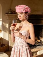 Chapeaux de cérémonie et de banquet en stock – Bérets d'hôtesse de l'air décorés de fleurs perlées, de strass, de pompons et de perles