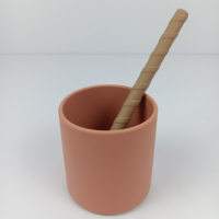 Gadgets personnalisés ensemble d'alimentation plusieurs couleurs sans Bpa Silicone 20224 dernière paille réutilisable enfants multifonction Silicone Sippy