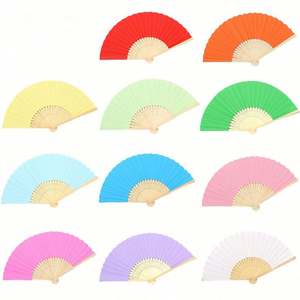 Éventail pliant portable noir en tissu imitation soie, style artisanal en bambou, peint, pour cadeaux de mariage, de fête, de baby shower, sacs cadeaux - Product Image 4