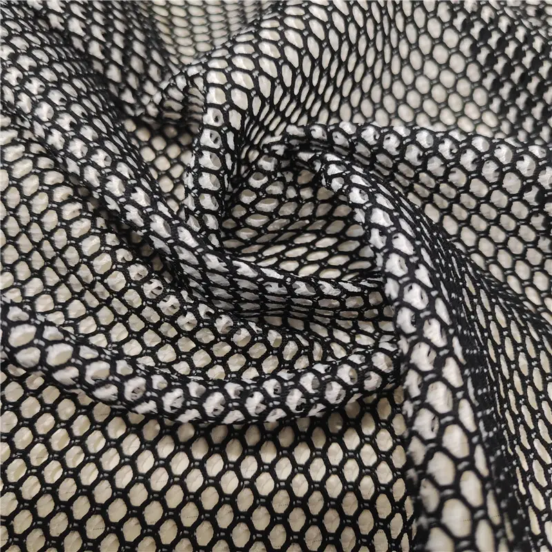 100% Polyester double tissu de maille de diamant à tricoter noir et blanc pour vêtements