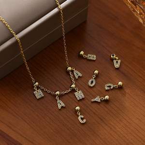 Strass placcato oro flottante Mini iniziali alfabeto minuscolo charm <span class=keywords><strong>a-z</strong></span> per bracciale collana - Product Image 3