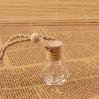 Bouteilles de parfum suspendues vides en forme de losange pour diffuseur de voiture avec bouchon en bois 6ml