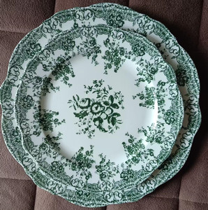 Service de vaisselle vintage en <span class=keywords><strong>porcelaine</strong></span> New Bone avec dentelle et motif floral vert, comprenant assiettes de présentation, assiettes plates et plats de service, pour mariages et restaurants - Product Image 3