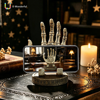 Support de téléphone portable gothique en résine, motif main de palmiste, pentagramme et squelette, décoration sorcière, ornement de bureau effrayant pour Halloween, objet de collection, cadeau