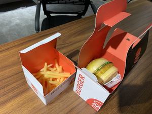 Fiambrera negra reciclable personalizada, papel de cartón desechable para comida, hamburguesa, embalaje para llevar, caja de <span class=keywords><strong>hamburguesas</strong></span> - Product Image 5