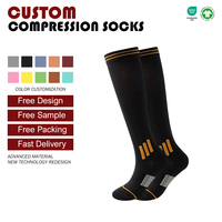 Chaussettes de compression en Spandex/Nylon tricotées pour fitness professionnel pour la course à pied et l'aérobic High-Crew Spring Season