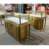 Boutique de bijouterie moderne Design d'intérieur luxe haut de gamme verre vitrine de bijoux comptoir vitrine de bijoux avec lumière