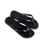 Vente en gros de tongs en PVC pour femmes, sandales d'été à bout ouvert, pantoufles décontractées confortables et durables pour une utilisation en intérieur et en extérieur
