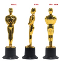 Trophées en or, statues, petits trophées, coupes, enfants, adultes, cérémonie, événements d'appréciation, sports, faveur de fête