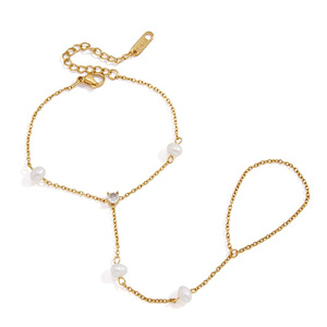 สร้อยข้อมือแบบเต็มนิ้วทำจากสเตนเลสสตีลชุบทอง18K ประดับมุกเพทาย - Product Image 3