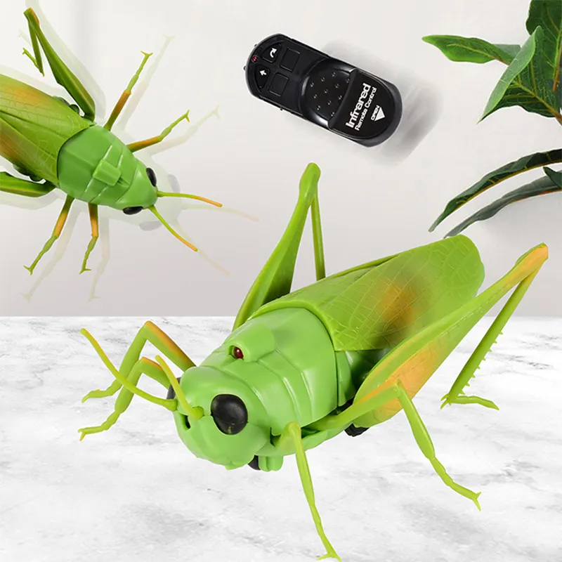 シミュレートされた電子RC昆虫モデルおもちゃミニ赤外線制御バッタ型怖いトリック子供のためのいたずらおもちゃ