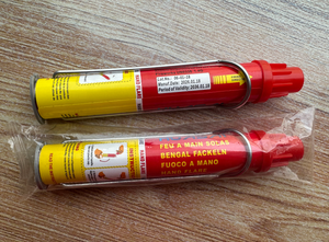 Faro <span class=keywords><strong>de</strong></span> Señalización Manual Rojo <span class=keywords><strong>de</strong></span> Uso Diurno HUASAI, Linterna <span class=keywords><strong>de</strong></span> Humo Manual DNS, Pirotecnia para Rescate, Partidos <span class=keywords><strong>de</strong></span> Fútbol, Faro Manual - Product Image 2