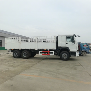 Camión de plataforma de malla Sinotruk HOWO 6x4 8x4 usado, 351-450 CV, 16 m³ para entrega de mercancías a granel en África - Product Image 4